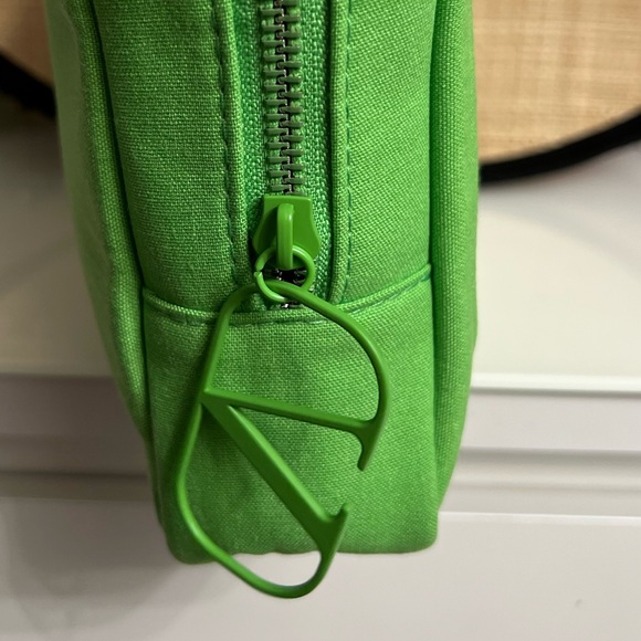 Valentino New Authentic Cosmetic bag - Picture 4 of 8